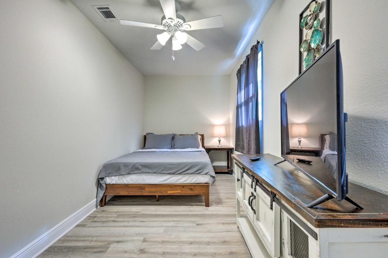 Spacious Gulfport Home With Yard 1 Mi To Beach Екстер'єр фото